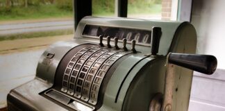 Jak sprawdzić ile ma się lat pracy?