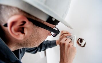 Jak szybko zostać elektrykiem? Jak szybko zostać elektrykiem?