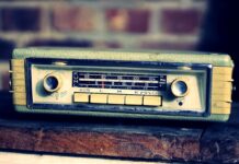 Co to jest słuchanie otwarte?