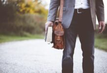 Czy nauczyciel ma prawo zostawić dziecko w zerówce?