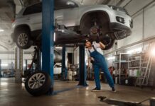 Podnośnik Dwukolumnowy – Kluczowy Element Wyposażenia Warsztatu Podnośnik Dwukolumnowy